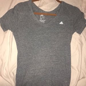 NEW WITHOUT TAGS adidas small logo grey fitted tee